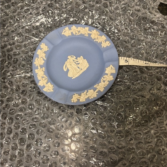 Vintage Wedgwood Blue Jasperware Ashtray - Picture 3 of 6